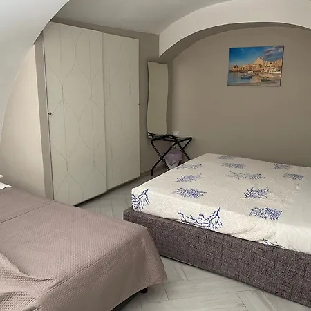 Felu's House * ג'ובינאצו